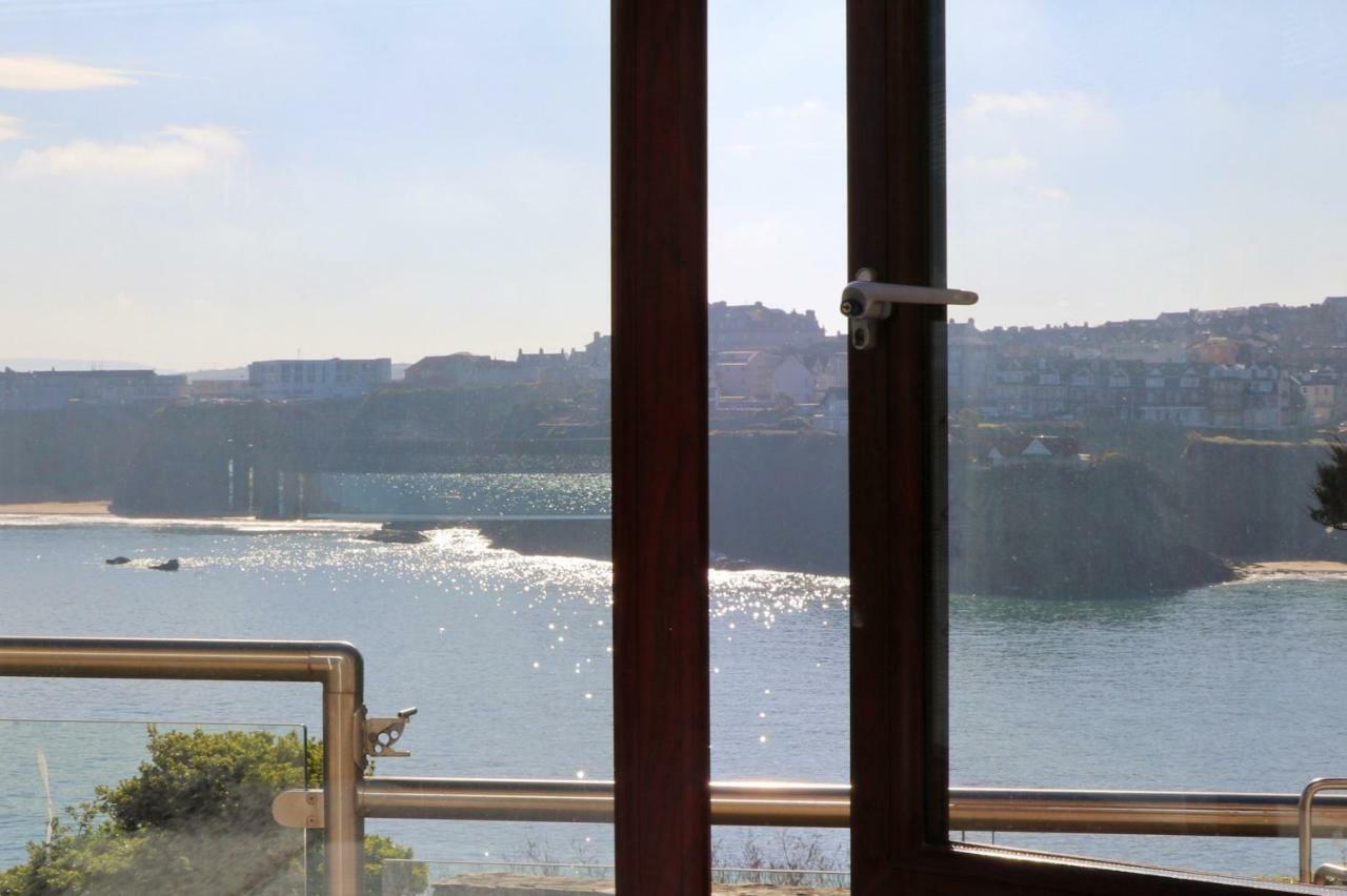Sea View House *